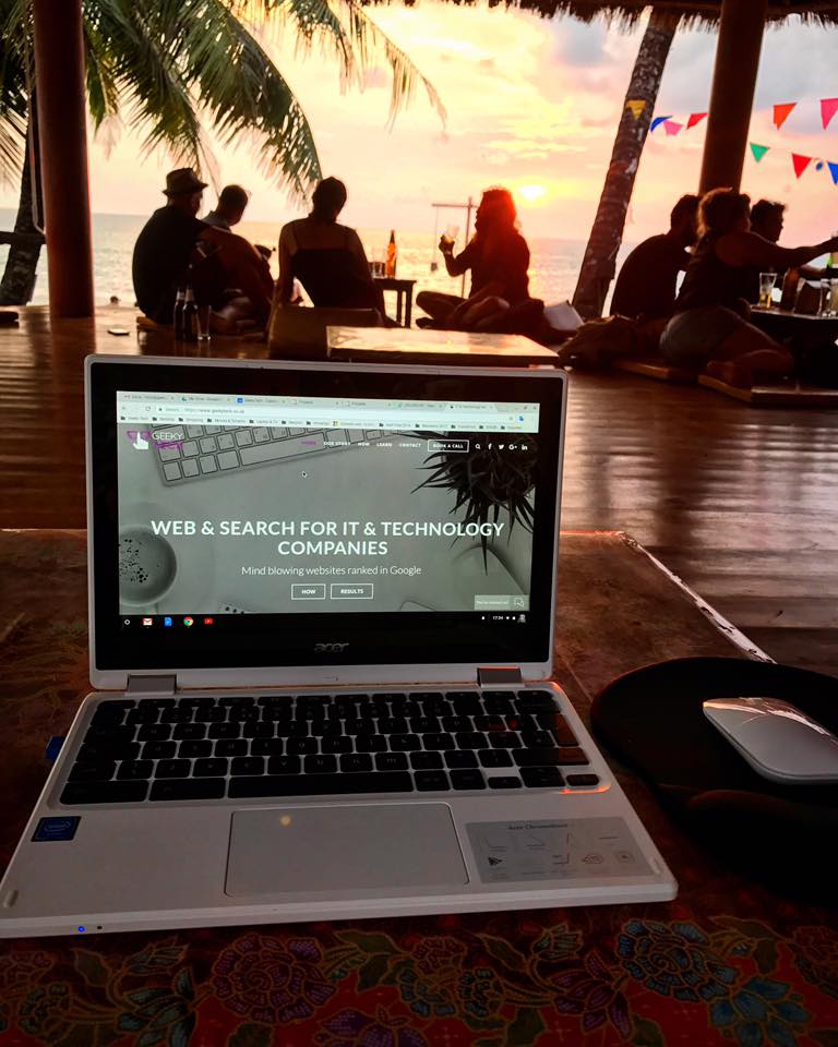 Koh-Chang-Lonely-beach-Office