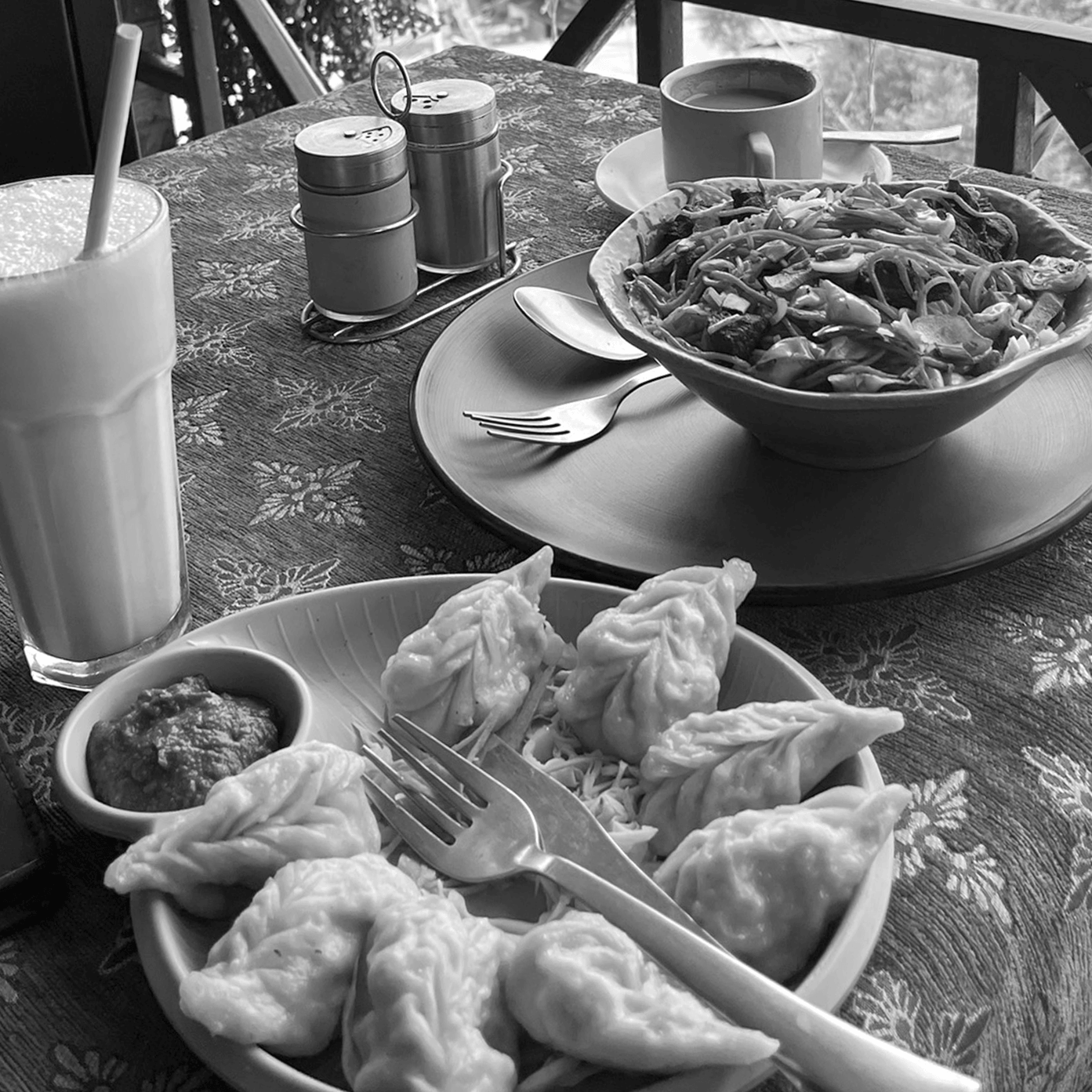 food b w 1